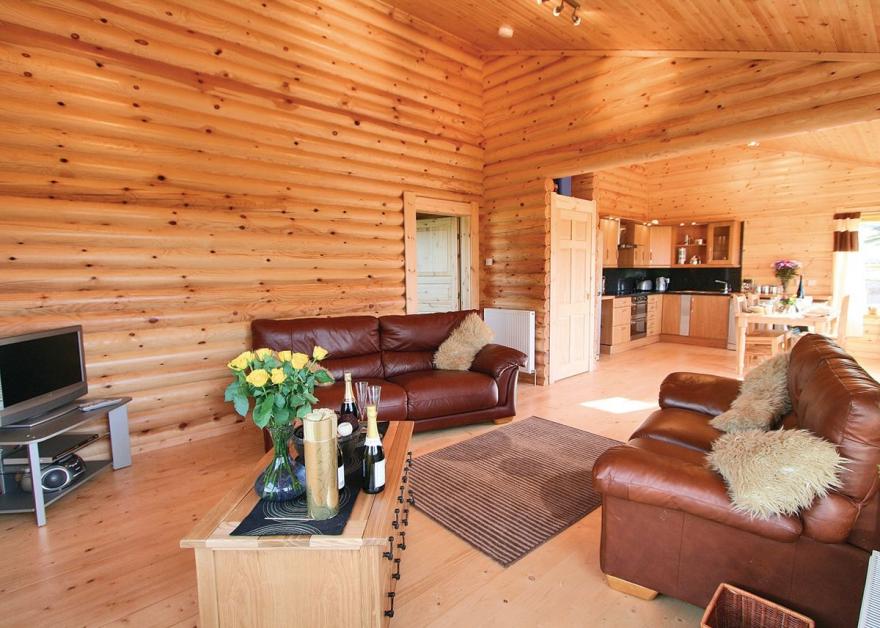 Bracken Log Cabin - S4468