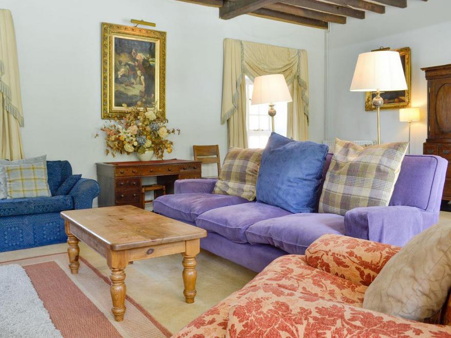 Crogen Coach House - OQR