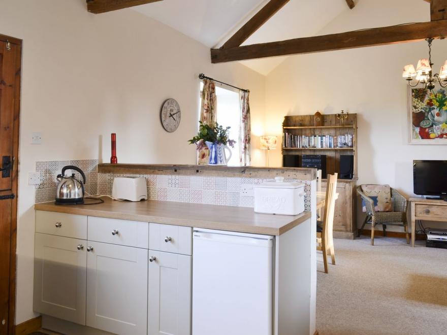 The Cart Shed - E1768