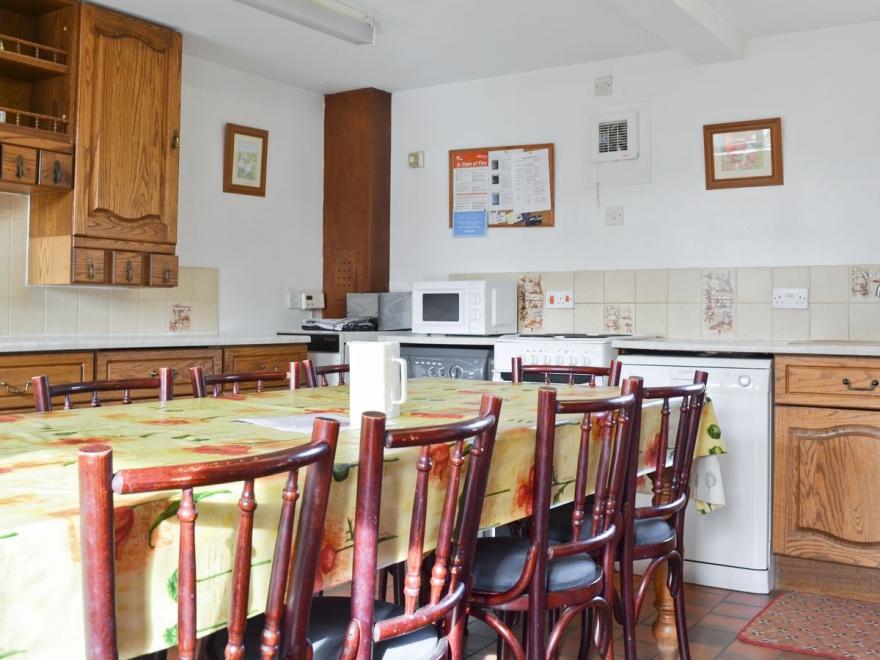 Pine Cottage - RCHP140