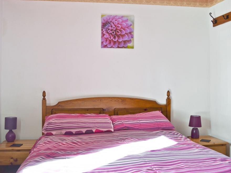 Pine Cottage - RCHP140