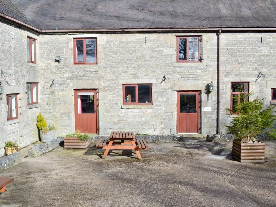 Pine Cottage - RCHP140