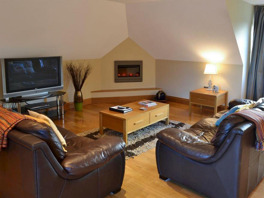 Carnethic Penthouse - TAH