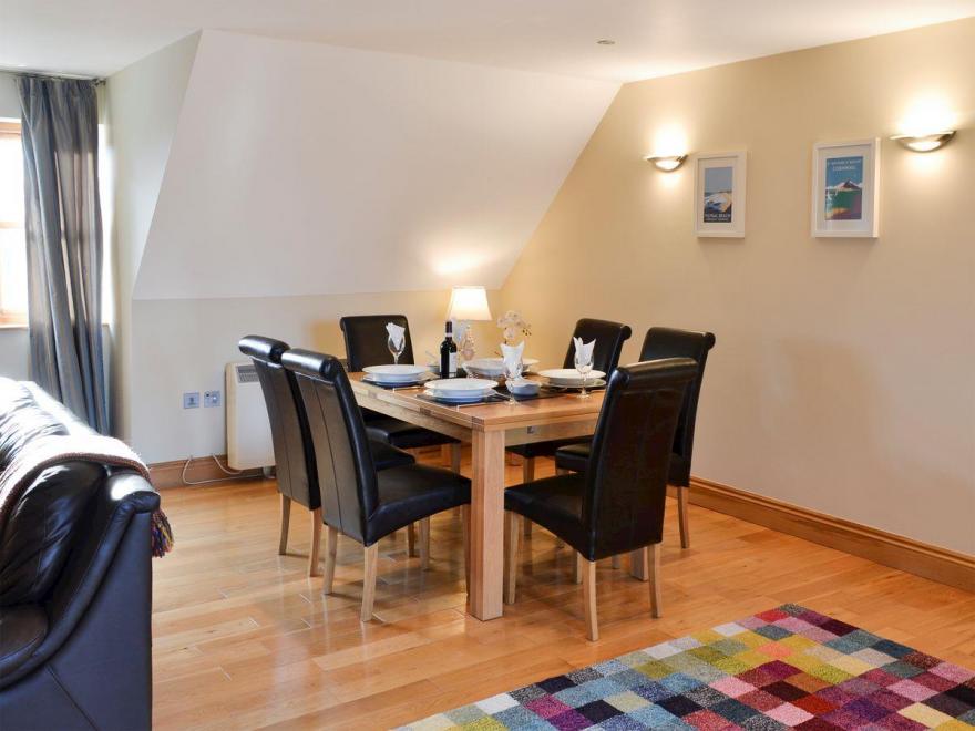 Carnethic Penthouse - TAH