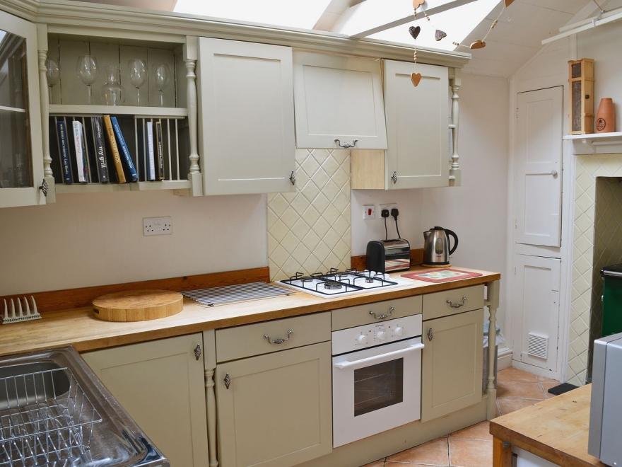 Shoelace Cottage - TC6