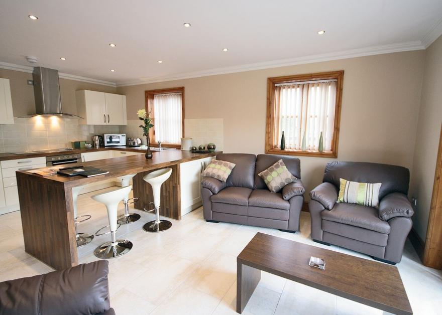 George's Gaff - E4432