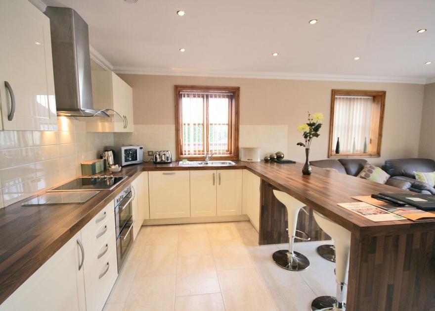 George's Gaff - E4432