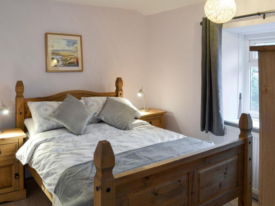 1 Broom Hill Cottage