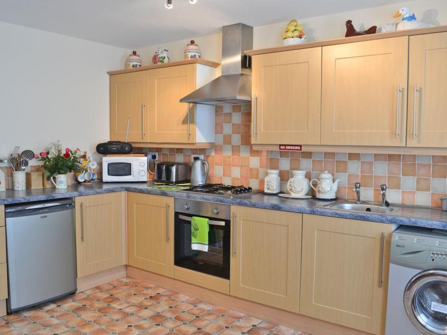 Waverley Cottage- Beechings Mews