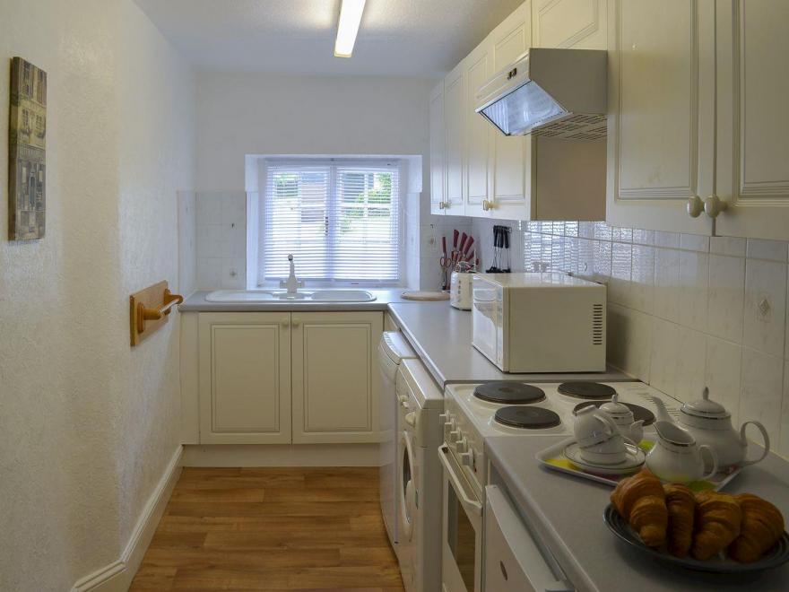 Rosecraddoc Manor - Natalie Jane