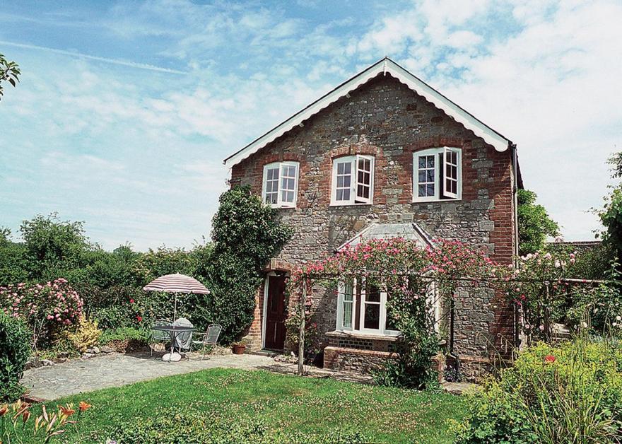 Rose Garden Cottage - E2817