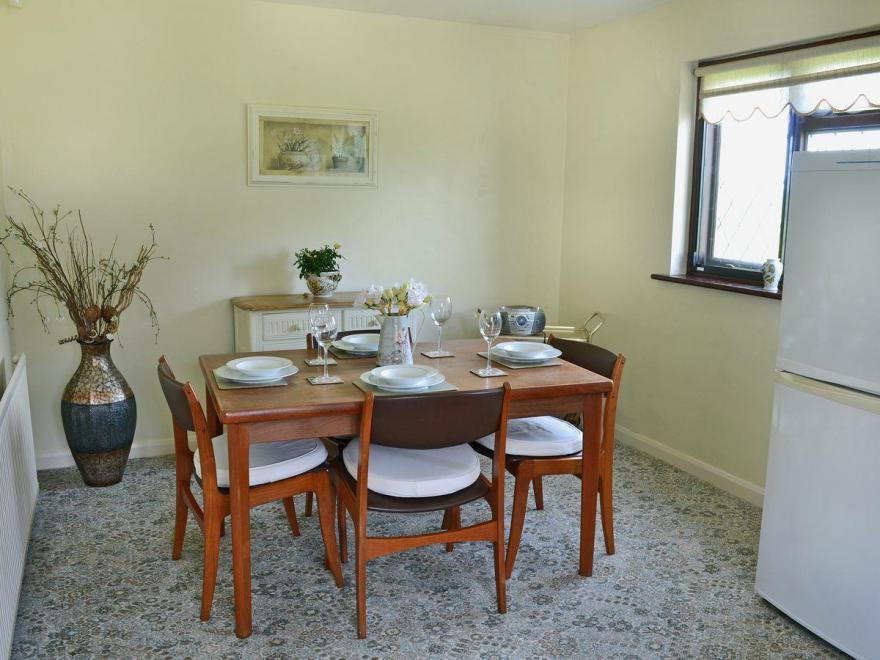 Pant Glas Mawr Axton