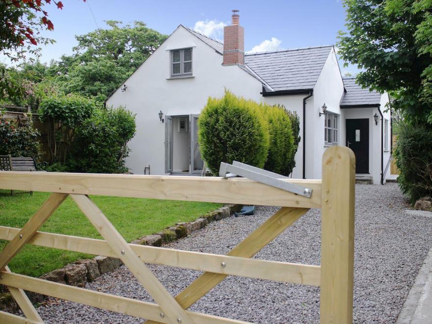 Windsmoor Cottage on Gower