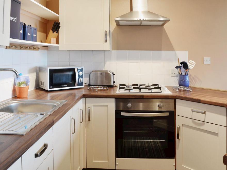 Jasmine Cottage - E1493