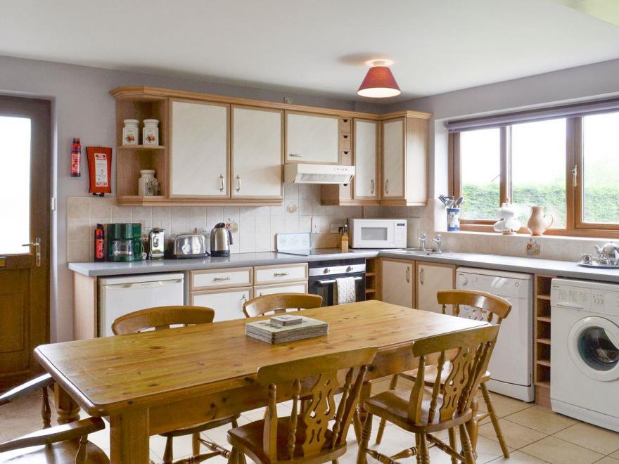 Carp Cottage - UKC1907