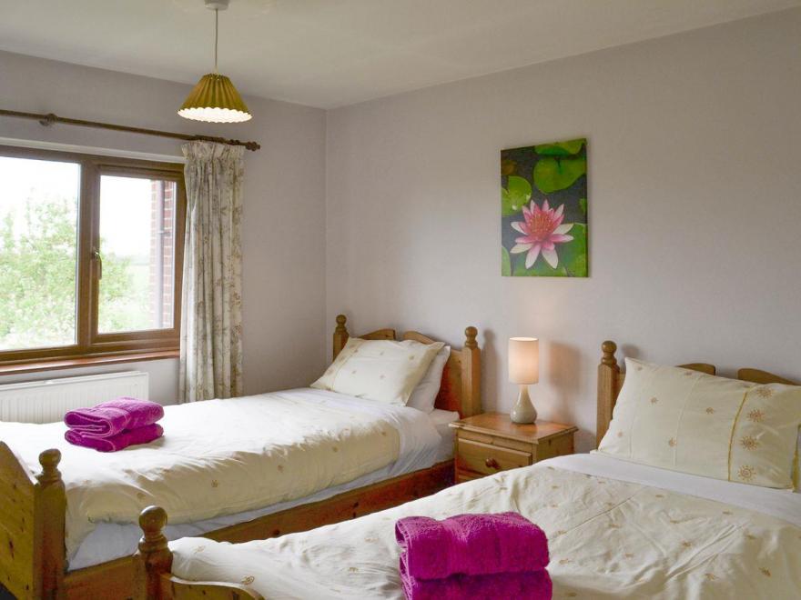 Carp Cottage - UKC1907