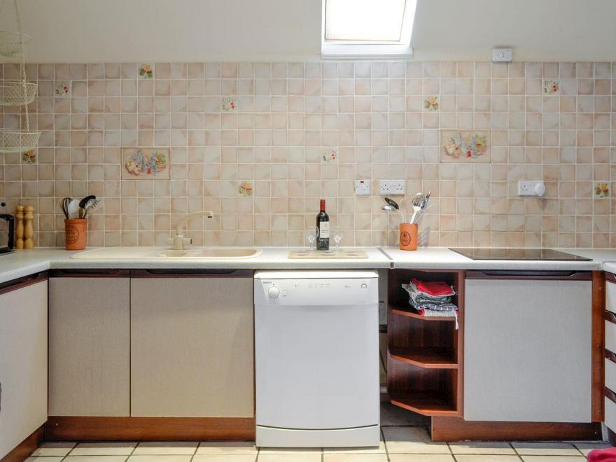 Rowan Tree Cottage - S4216