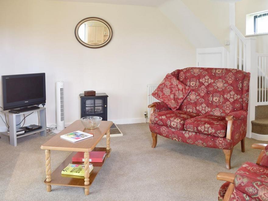 Sally's Nest - E3042