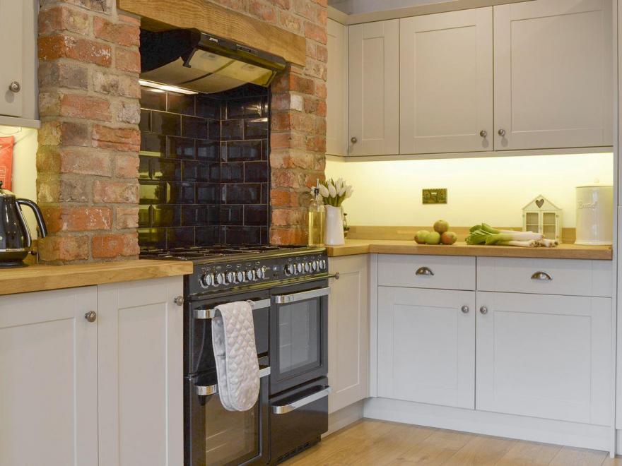 Number Five Pond View Cottages