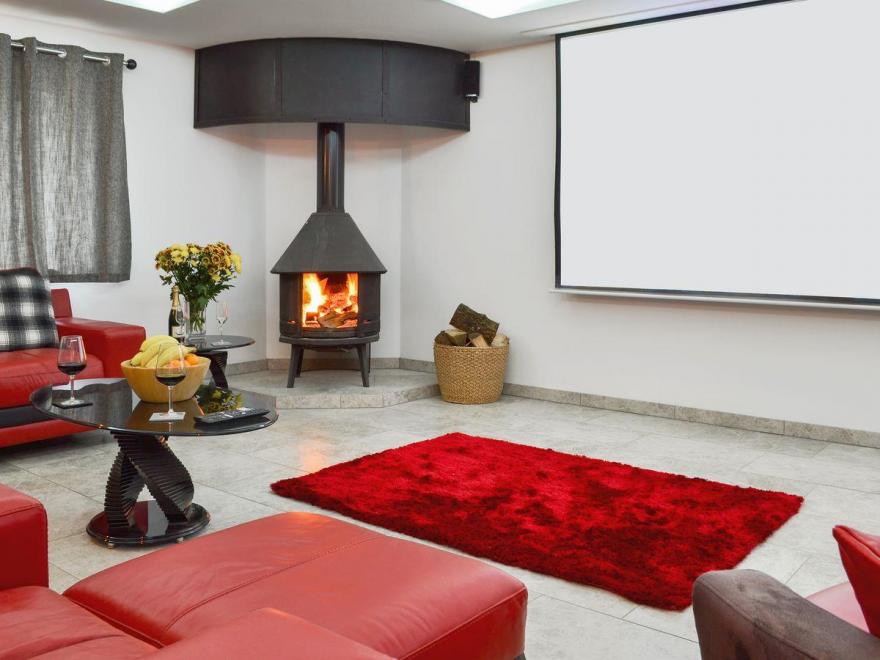 Coombe Wood Coach House