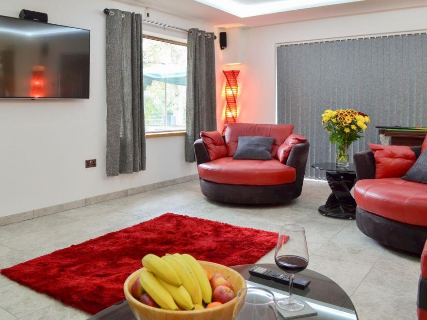 Coombe Wood Coach House