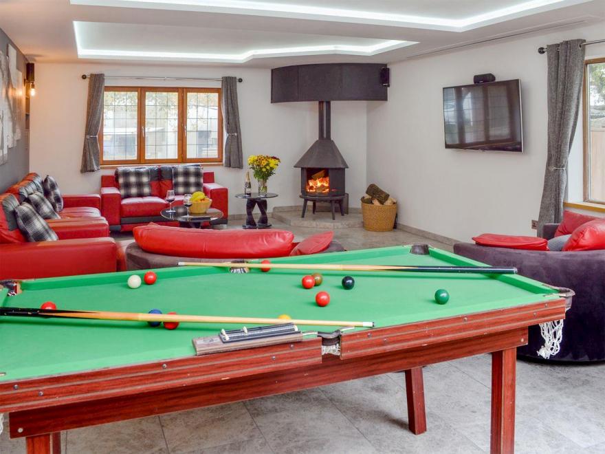 Coombe Wood Coach House