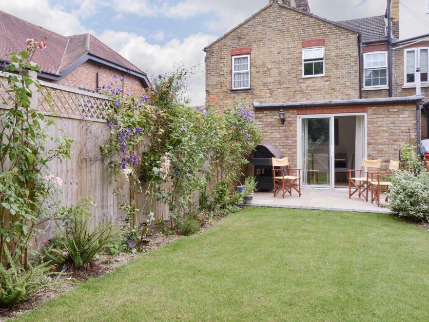 Harrison Barber Cottage (2)