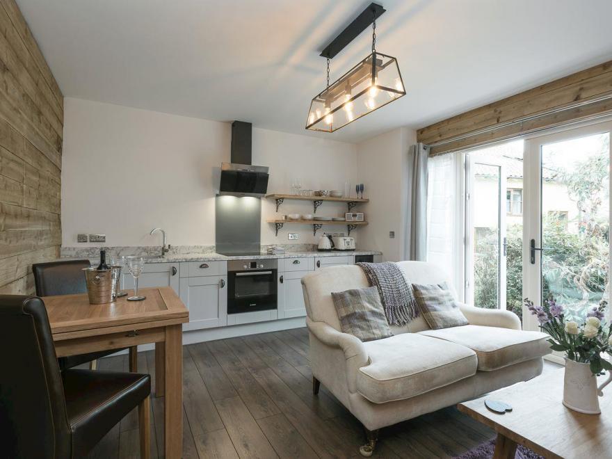 The Coach House - UKC2365