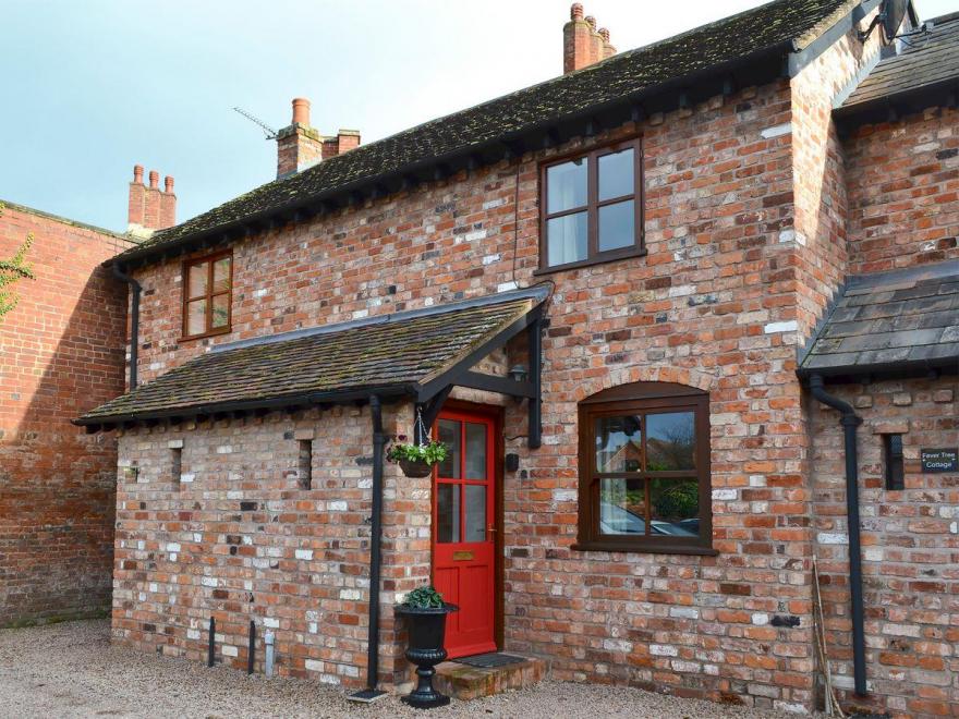 Bombu Cottage - UKC2423