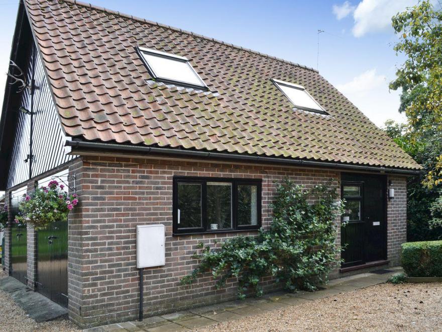 Broad Cottage Boathouse