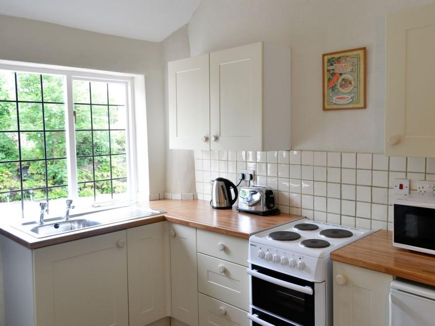 Grooms Cottage-E2224