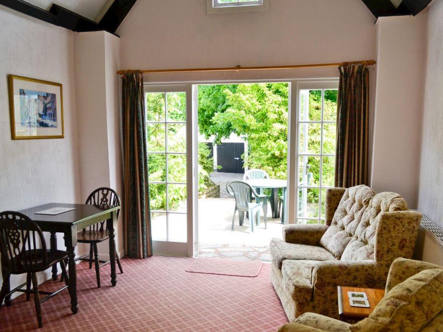 The Old Coach House - E2226