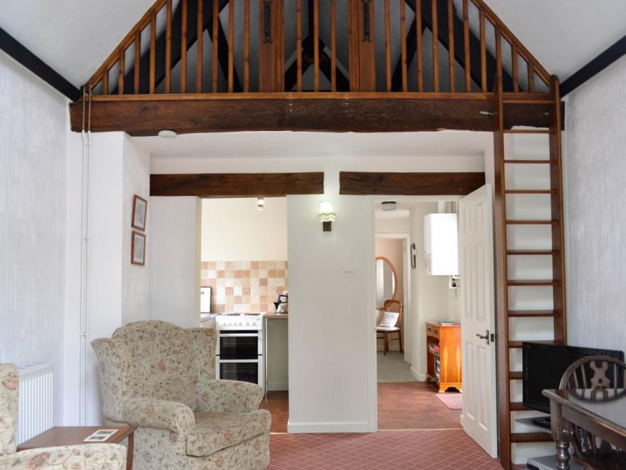 The Old Coach House - E2226