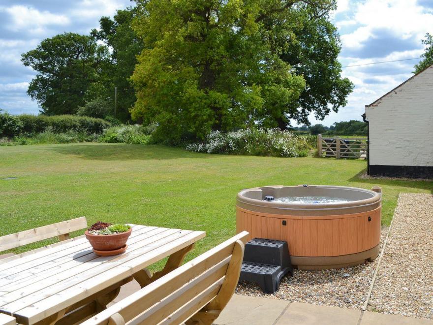 Three Horseshoes House