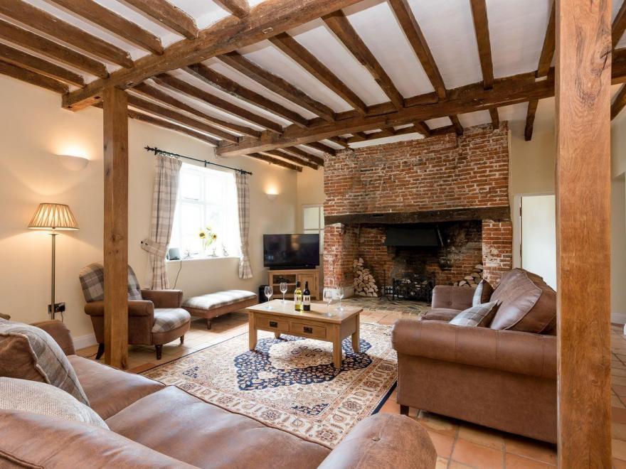 Three Horseshoes House