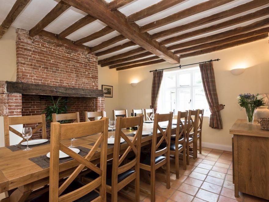 Three Horseshoes House