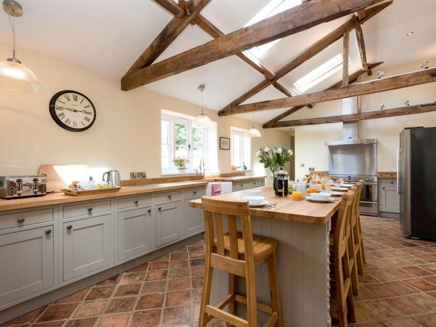 Three Horseshoes House