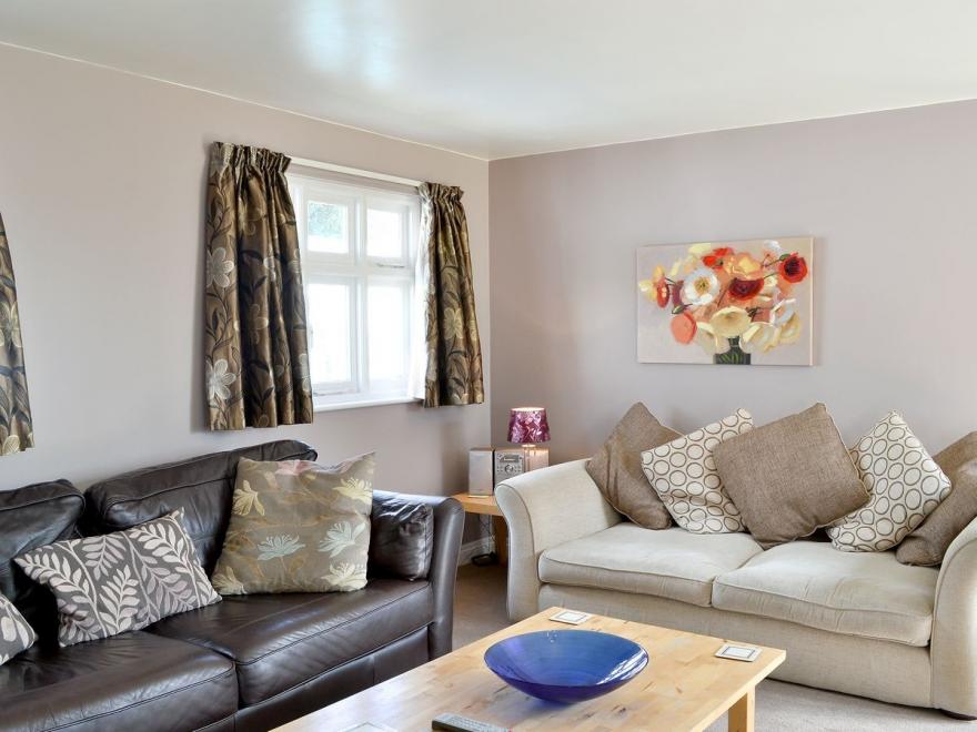 The Smoke House - E2230