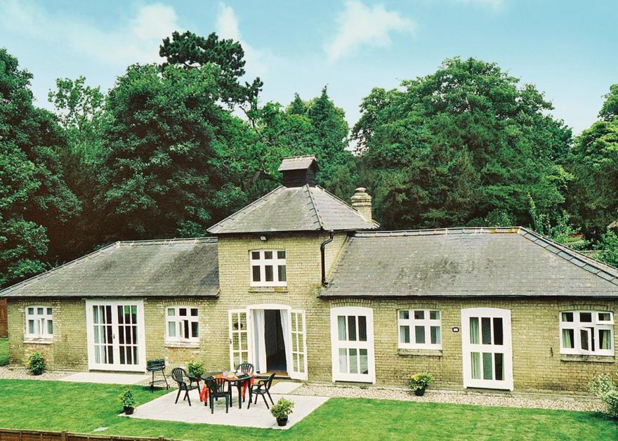 The Smoke House - E2230