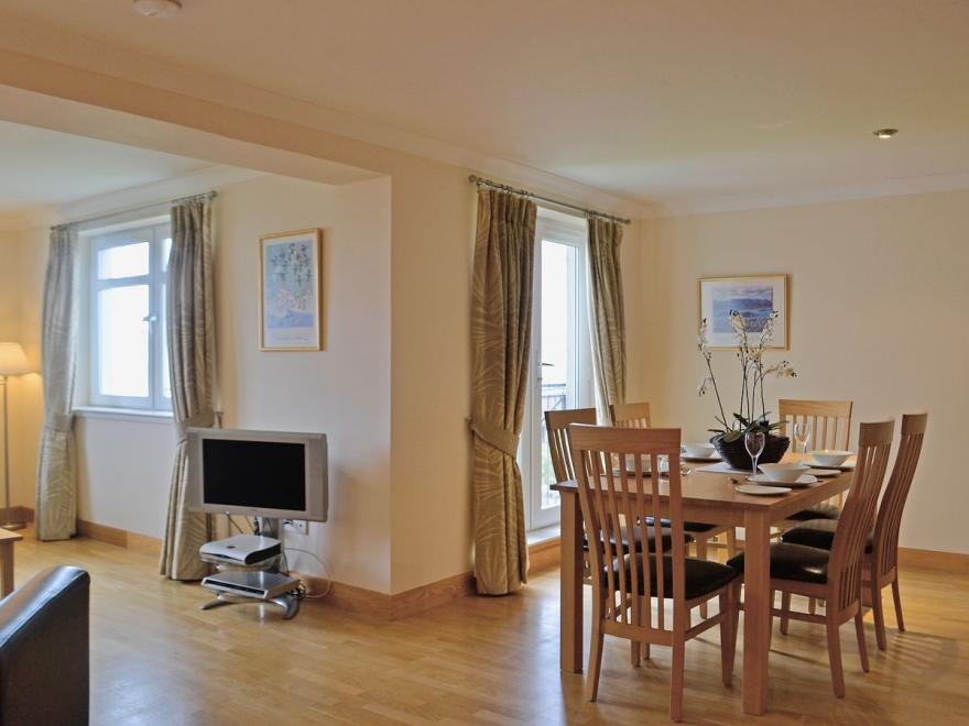 Links Apartment  UK5128