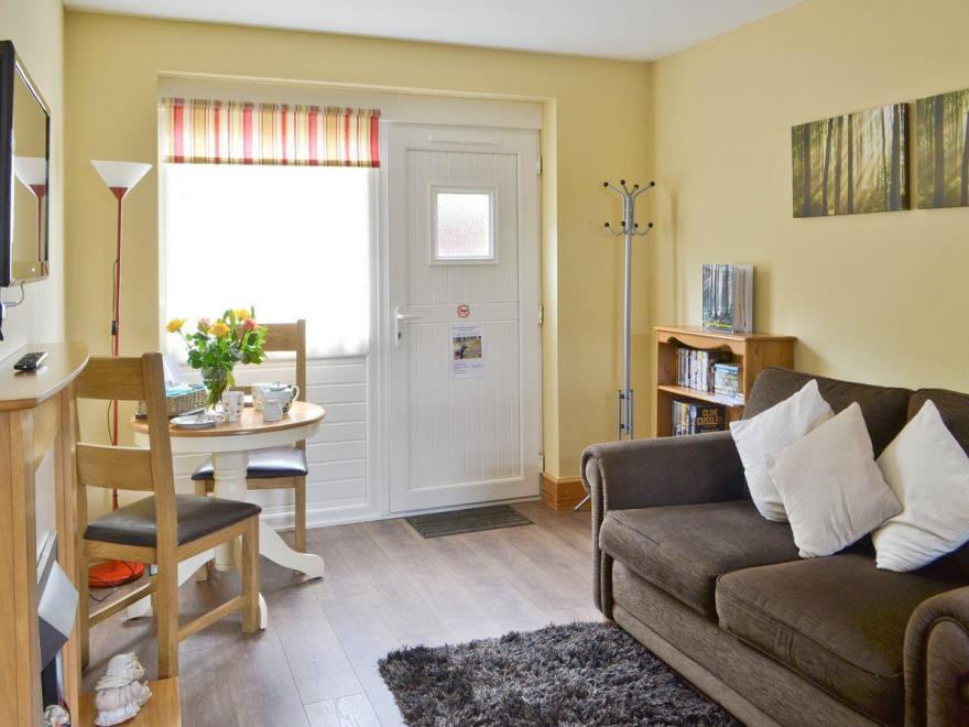 Stable Cottage - UKC645