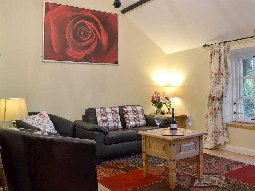 Holmefield Coach House - UK4039