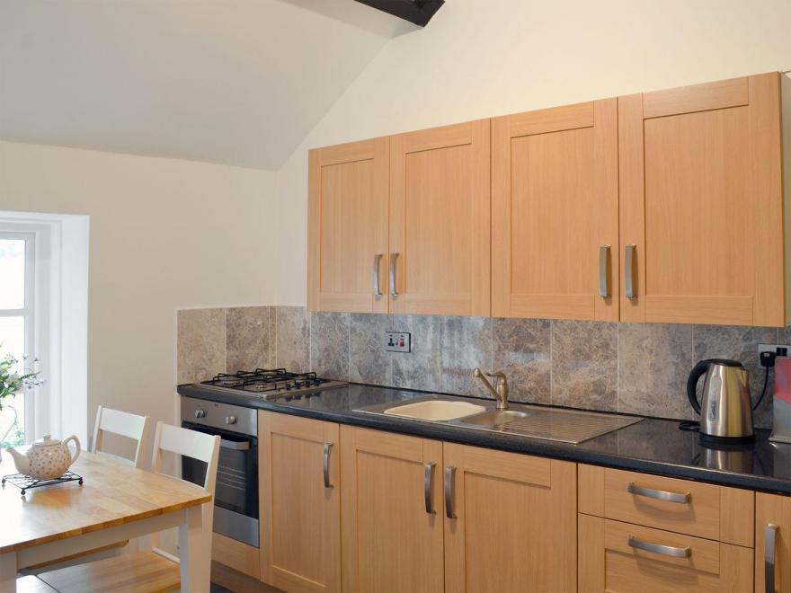 Holmefield Coach House - UK4039