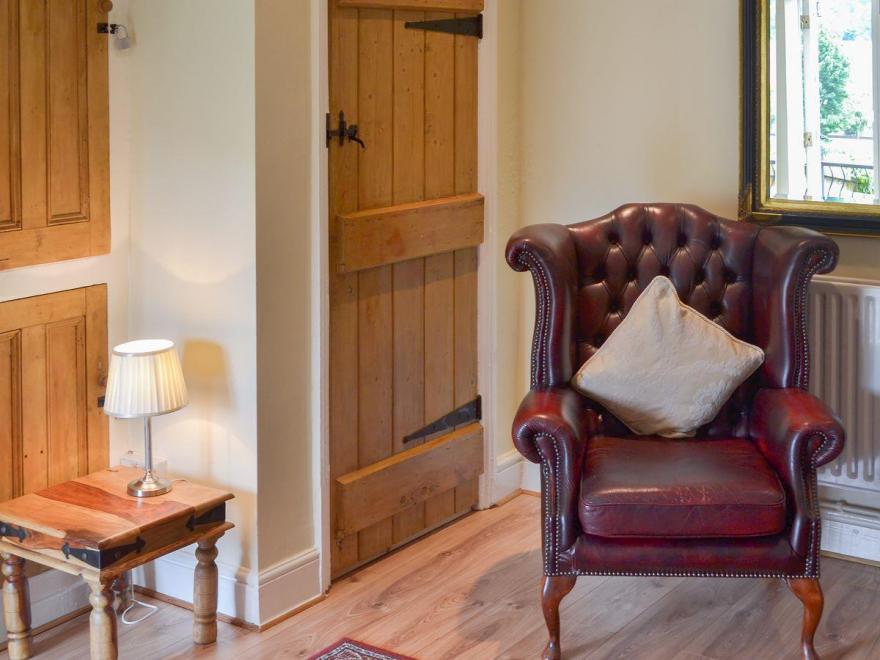 Holmefield Cottage - UK4106