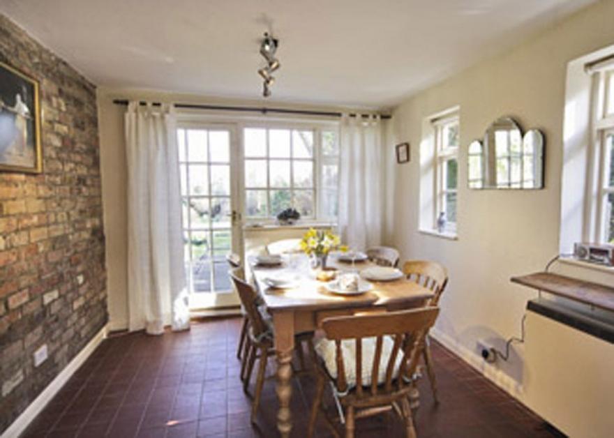 Garth Cottage - E4363