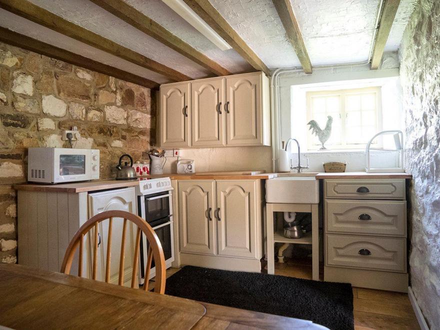 Nightingale Cottage - UKC1570