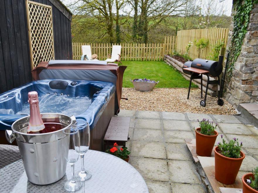 The Wendy House @ Granny McPhee's