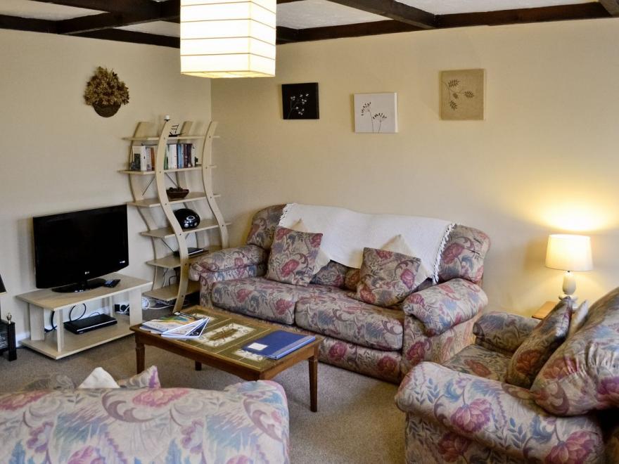 Poppy Cottage - E2039