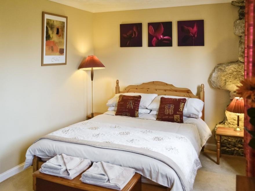 Poppy Cottage - E2039