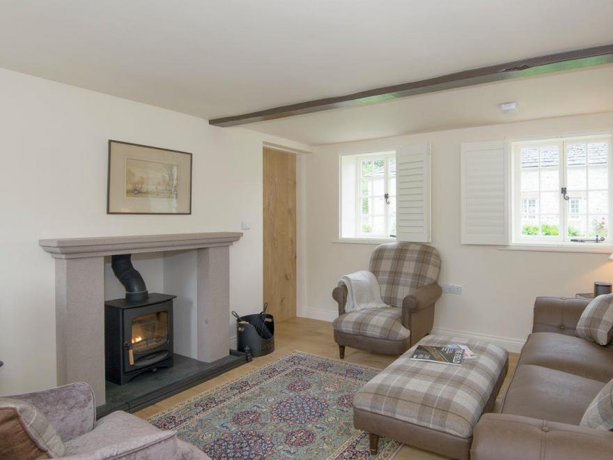 19 Lowther Village - UKC1921